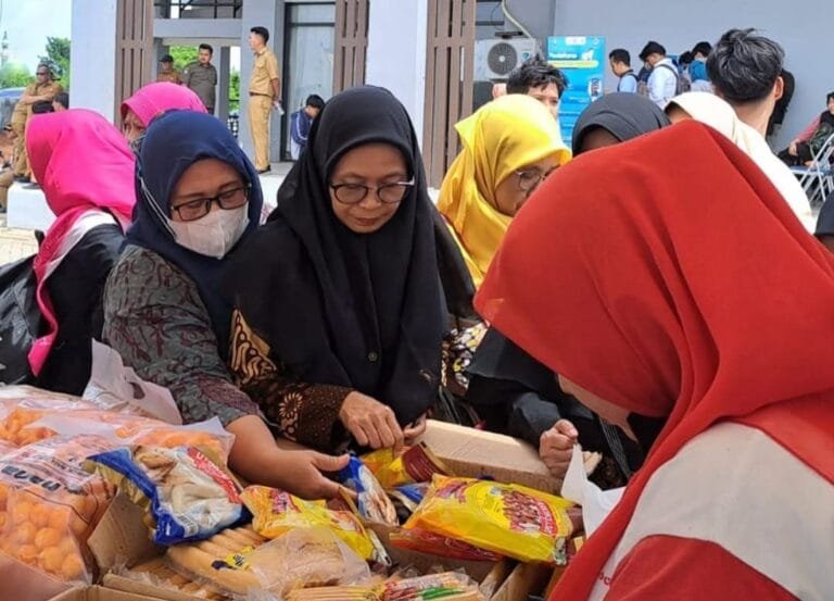 Menjelang Hari Raya Imlek atau Tahun Baru China yang akan dirayakan pada 29 Januari 2025 nanti, Pemerintah Kota (Pemkot) Tangerang menggelar Gerakan Pangan Murah (GPM).