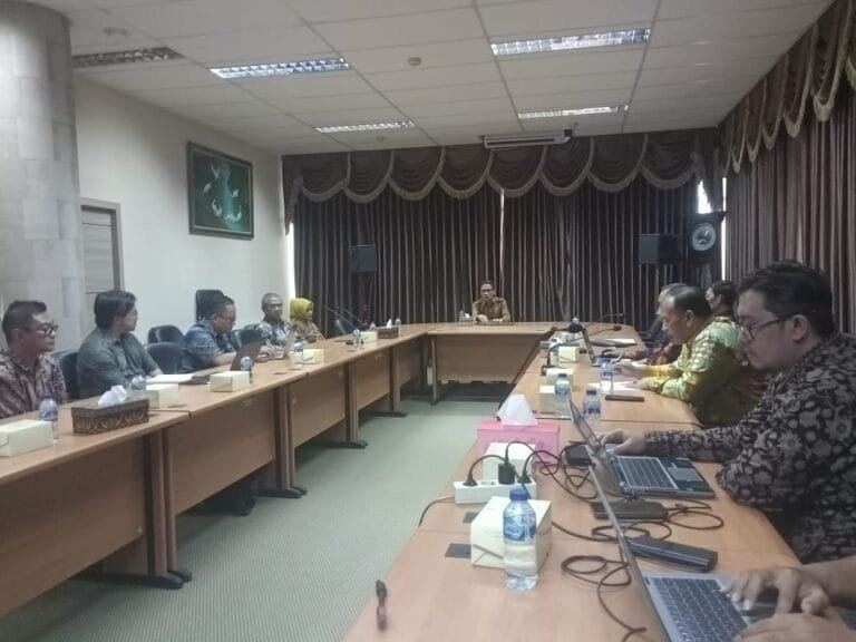 Serang, asaterkini.id - Pemerintah Provinsi (Pemprov) Banten akan memberlakukan pelayanan digitalisasi di semua rumah sakit umum daerah (RSUD) milik pemprov Banten.