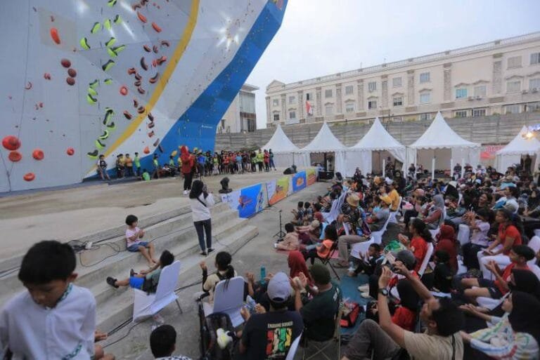 Dinas Pemuda dan Olahraga (Dispora) Kota Tangerang menyatakan kesiapannya untuk menjadi tuan rumah Festival Olahraga Masyarakat Nasional (Fornas).