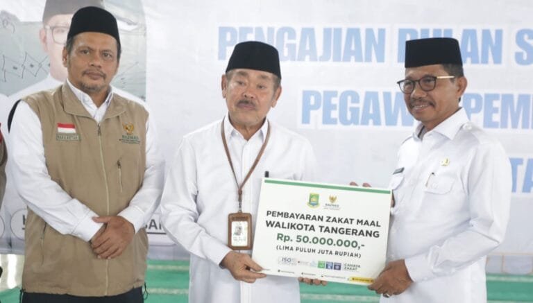 Pemerintah Kota Tangerang bekerja sama dengan Baznas Kota Tangerang resmi membuka kegiatan pembayaran zakat di bulan Ramadan melalui Gebyar Zakat Mal Kota Tangerang.