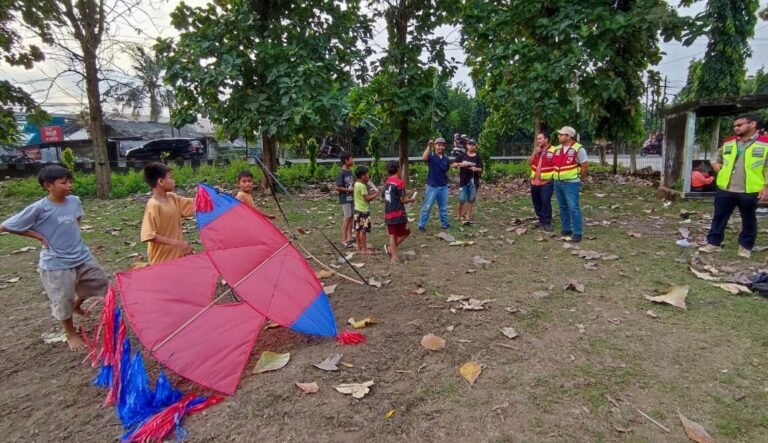 PT angkasa pura indonesia cabang bandara Soekarno Hatta imbau masyarakat tidak main layang-layang
