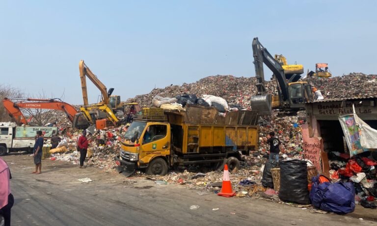 Retribusi sampah bagi pelaku usaha