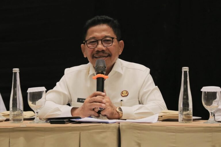 Wali kota Tangerang ajak masyarakat kaga kondusifitas lingkungan masing-masing