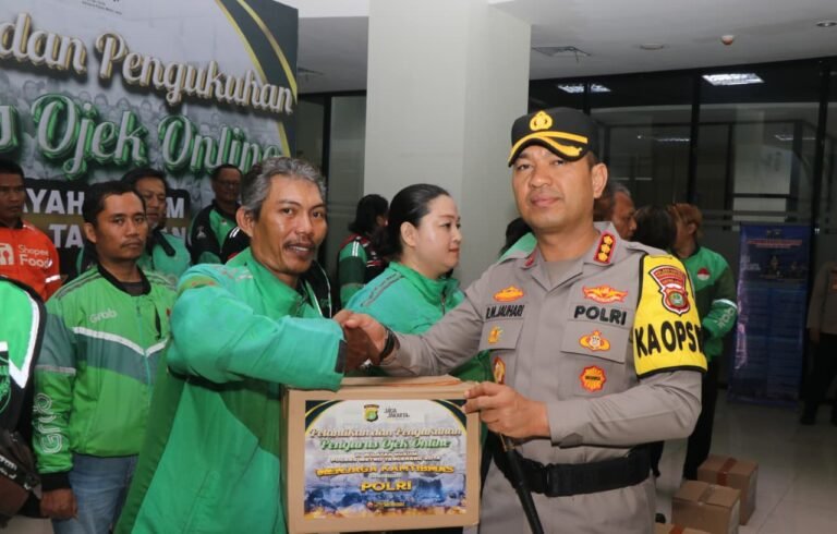 Ojol kota Tangerang dilantik Kapolres metro Tangerang kota