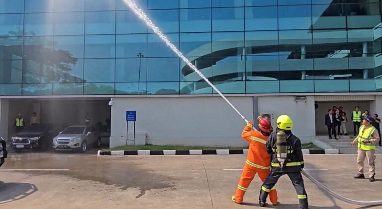 PT angkasa pura indonesia gelar simulasi emergency response plan