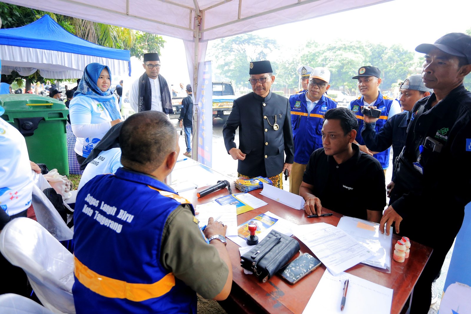 Pemkot Tangerang Gelar uji emisi kendaraan yang melintas di wilayahnya