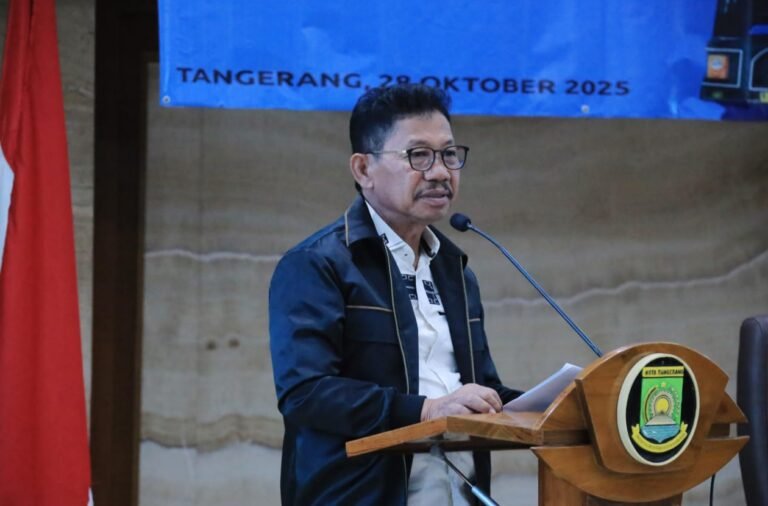 Sachrudin berbagi pengalaman pada sopir angkot kota tangerang