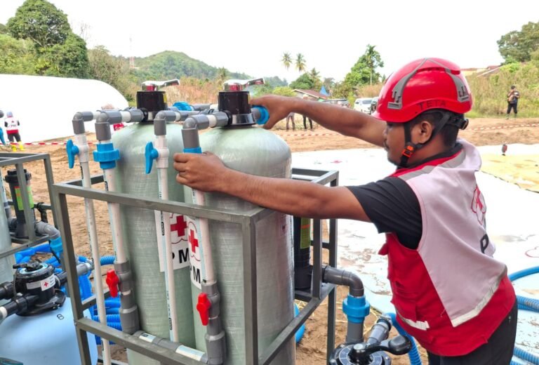 PMI dirikan camp wash di lokasi bencana banjir dan longsor sumatera utara