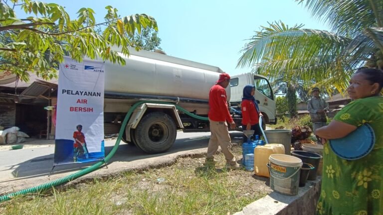 PMI Tapanuli selatan salurkan bantuan air bersih