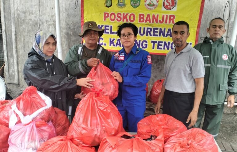 Dinsos kota Tangerang terus salurkan bantuan pada warga terdampak banjir