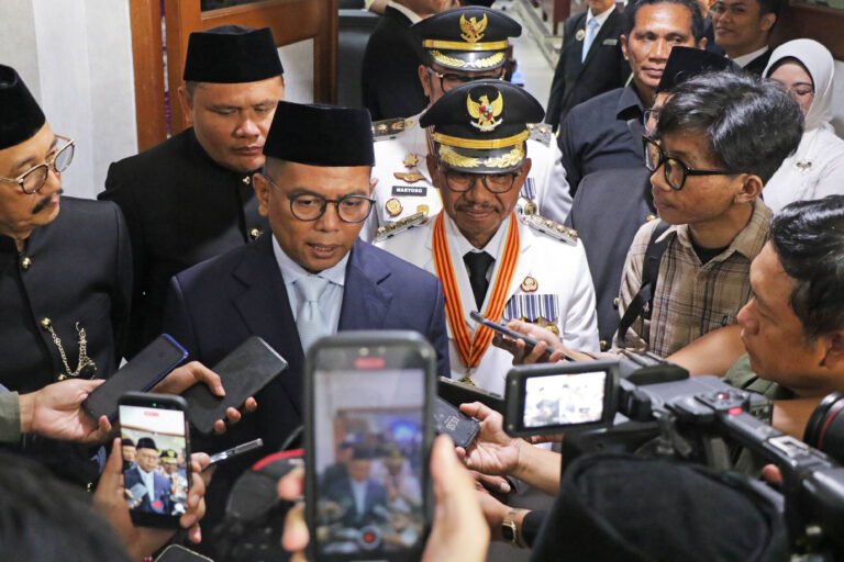 HUT ke 33 kota Tangerang gubernur Banten apresiasi capaian pembangunan kota tangerang