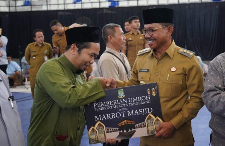 HUT ke 33 Pemkot Tangerang berikan intensif dan umroh pada petugas keagamaan