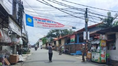 Pemkot Tangerang gencar operasi spanduk liat