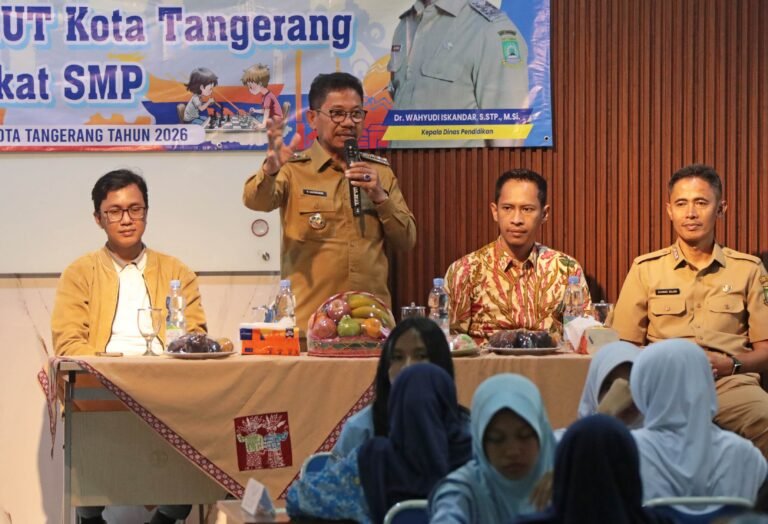 Walikota Tangerang ajak orang tua bangun karakter generasi muda yang sportif