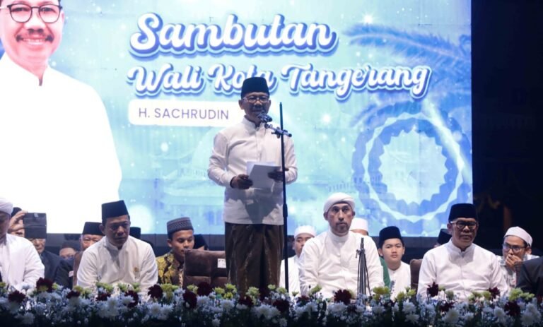 Walikota Tangerang Sachrudin HUT ke 33 kota Tangerang bersholawat