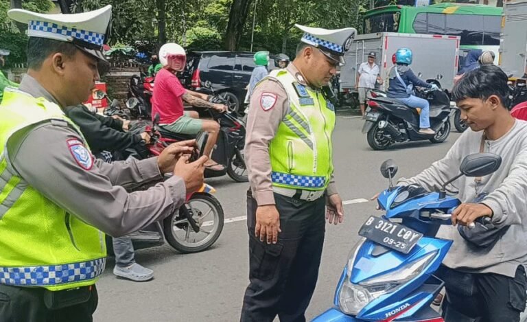 Satlantas berlakukan tilang elektrik genggam pada pelanggaran lalu lintas