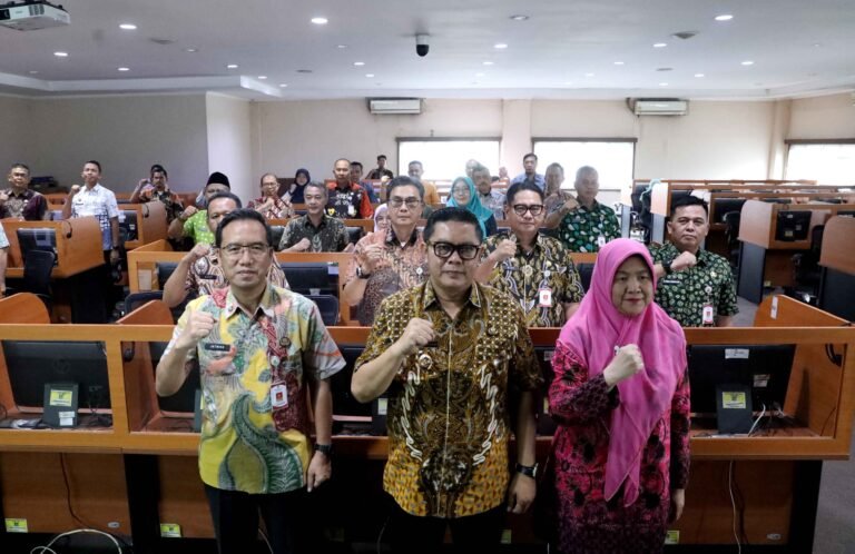 Pemkot Tangerang terapkan pejabat sesuai kompetensi mendapat dukungan dari dewan.