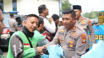 Polres metro Tangerang kota gelar Jumat berkah.