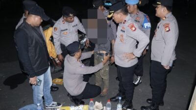 Polres metro Tangerang tangkap pemuda yang membawa ganja saat operasi cipta kondisi