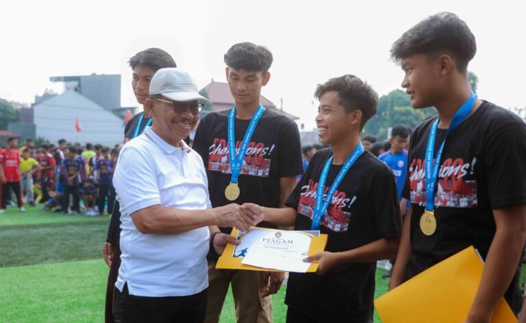 Tingkatkan Pembinaan Sepak bola, walikota Tangerang buka liga PSSI Tangerang 2026
