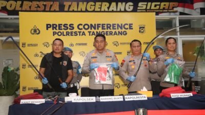 Polresta Tangerang bekuk dua pelaku tawuran yang menewaskan seorang korbannya..
