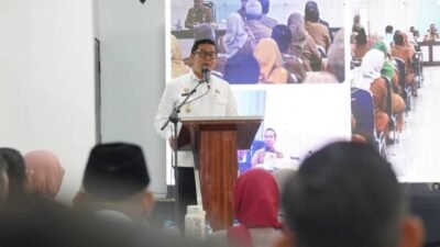 Pemkot Tangerang berikan pelatihan komunikasi publik pada pejabat di lingkungan kerjanya.