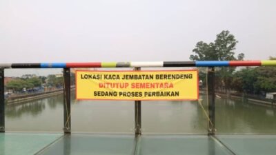 Jembatan kaca berendeng kota Tangerang retak hingga resahkan masyarakat