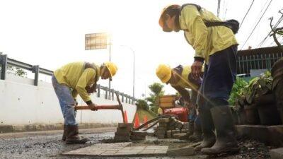 Pemkot Tangerang ajak masyarakat berpartisipasi laporkan jalan rusak ke Pemkot Tangerang melalui kanal resmi