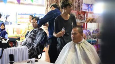 Dinsos kota Tangerang buka layanan cukur dan pijat kebugaran di Festival Cisadane