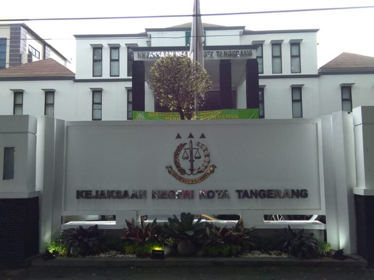 Kejaksaan negeri kota Tangerang tetapkan Dirut PT WSU sebagai tersangka dalam kasus sewa pesawat fiktif