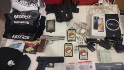 Polsek Jatiuwung tangkap polisi gadungan di Periuk Tangerang.