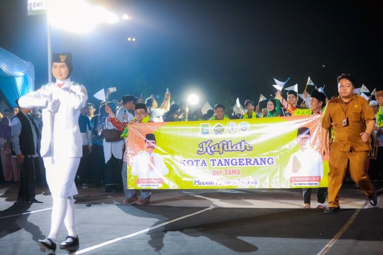 Walikota Tangerang minta masyarakat doakan kafilah yang tampil di MTQ XXIII Banten meraih prestasi terbaik.