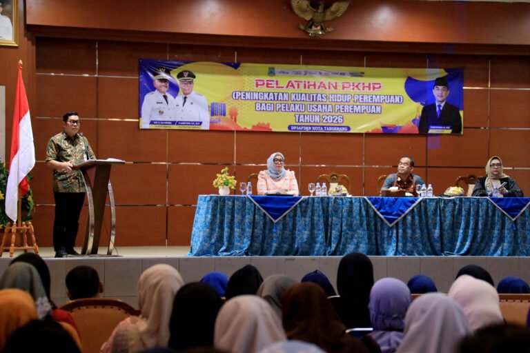 1.300 perempuan pelaku usaha di kota Tangerang ikuti prlatihan PKHP di gedung nyimas melati