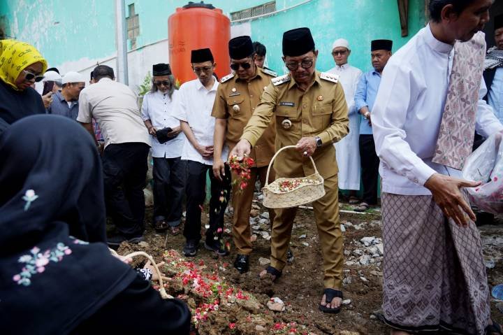 Walikota Tangerang merasa kehilangan. Yang begitu mendalam atas meninggalnya Ketua DPRD kota Tangerang Rusdi Alam.