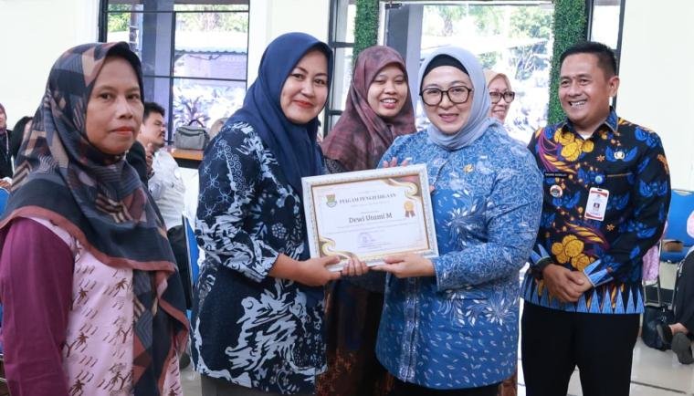 Wabup Tangerang sarankan UMKM kelapa dua selalu kreatif dan inovatif