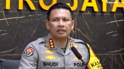 Polisi dalami penemuan senjata api di salah satu sekolah swasta di Jakarta Selatan.