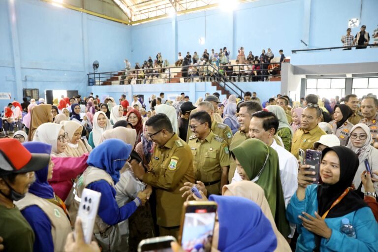 Walikota Tangerang imbau warga tidak takut memeriksakan. Kesehatannya lewat CKG