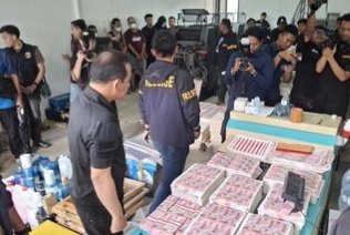 Polda metro jaya ungkap pembuatan uang palsu di Setu Tangerang selatan