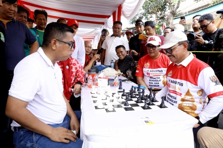 Gubernur Banten berhadapan dengan Walikota Tangerang adu catur
