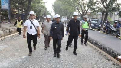 Walikota Tangerang kunjungi Perbaikan jalan M Toha agar sesuai dengan perencanaan dan tepat waktu