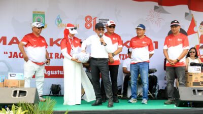 Pemkot Tangerang berikan hadiah umroh pada petugas kebersihan DLH