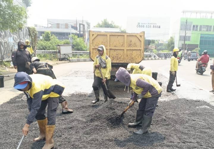 Agustus 2026 ini Pemkot Tangerang akan lakukan perbaikan jalan dengan anggaran Rp69 miliar.