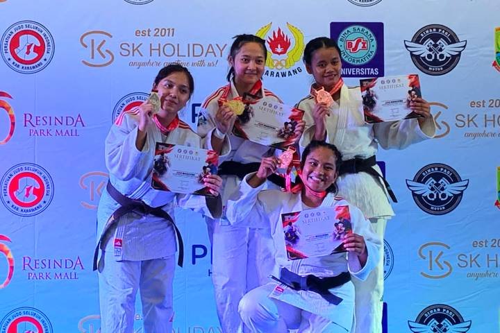 Atlet judo kota Tangerang meraih prestasi membanggakan pada Kejuaraan Nasional Judo Mahasiswa 2026 di kerawang.