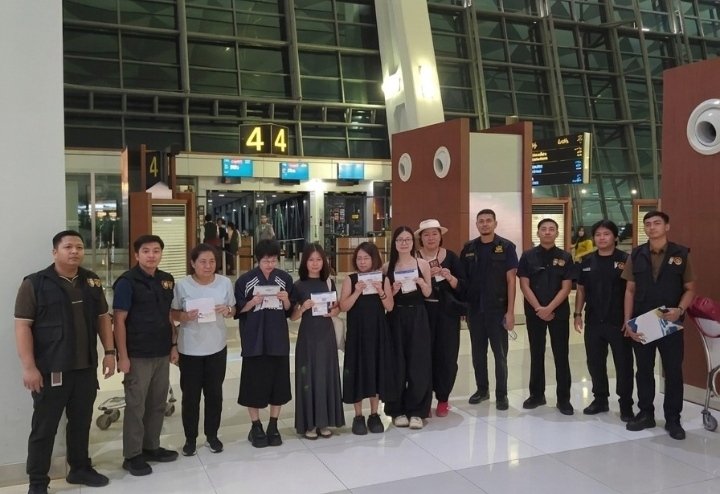 Langgar ketentuan keimigrasian warga Tiongkok di deportasi