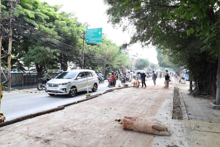 Perbaikan jalan M Toha Kota Tangerang dipastikan cepat selesai.
