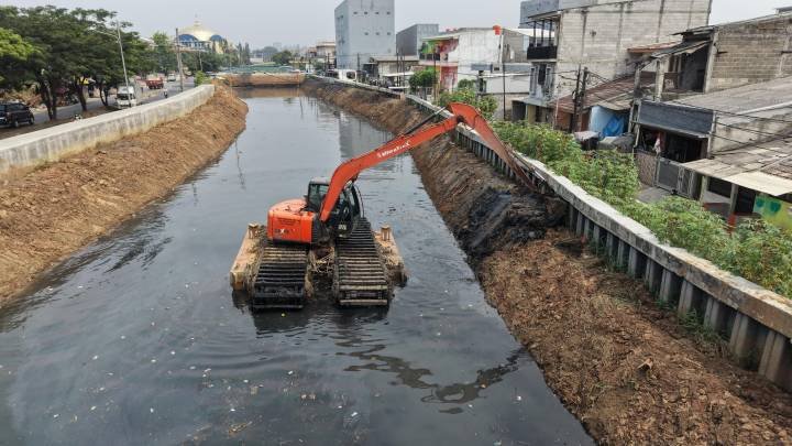 Antisipasi banjir, Pemkot Tangerang lakukan Normalisasi kali Ledug di puncak musim kemarau ini