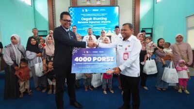 Bandara Soekarno hatta salurkan bantuan makan tambahan pada balita untuk menekan stunting.