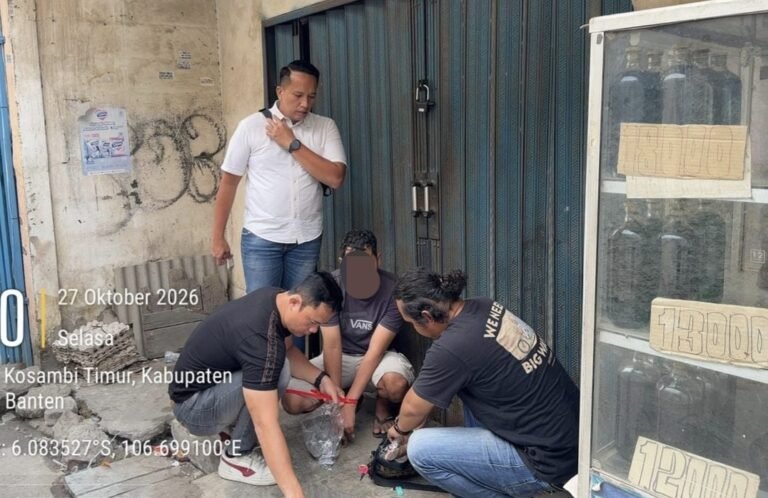Polsek Teluknaga tangkap penjual obat keras